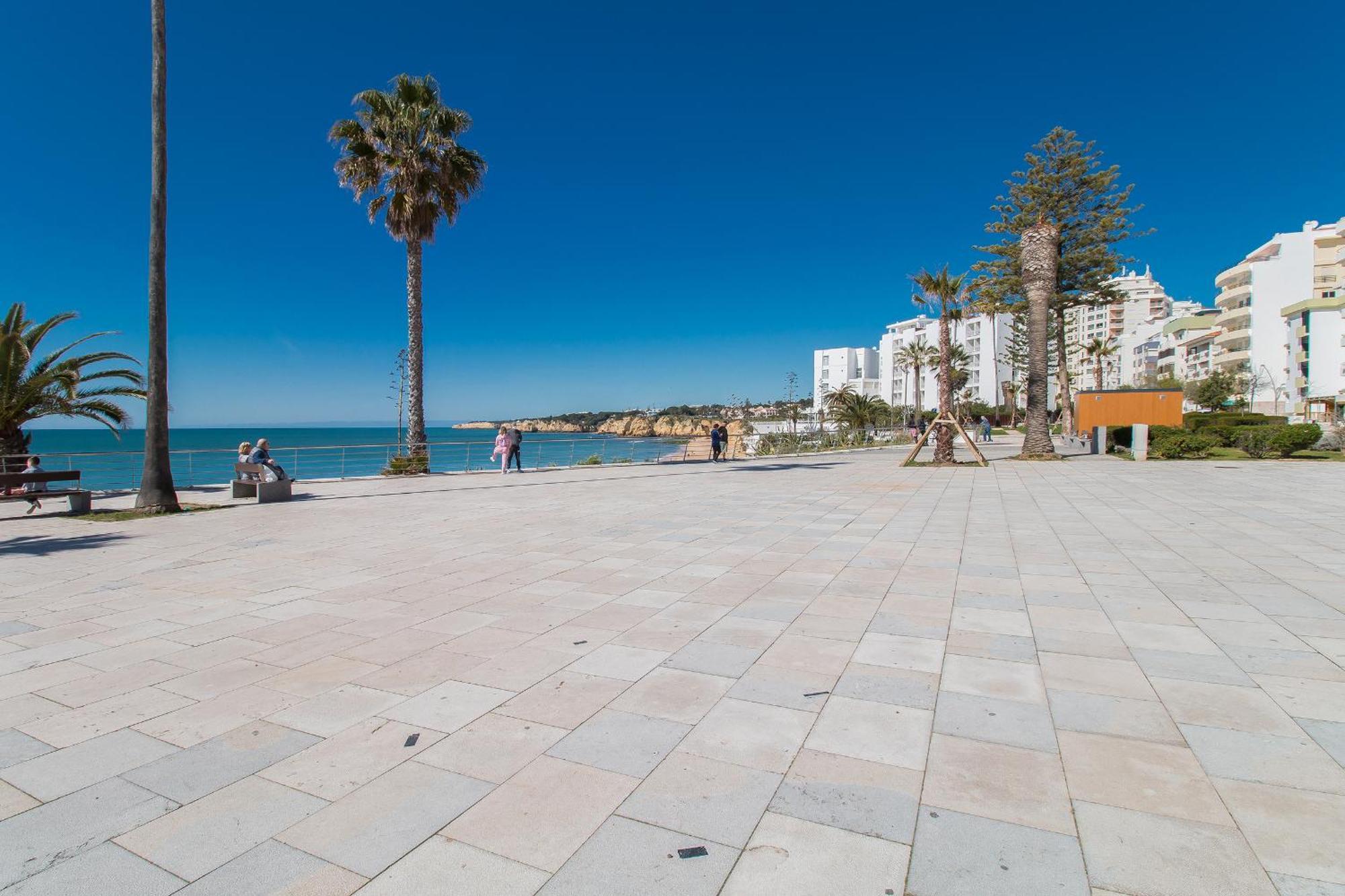 Open Space Armação de Pêra Extérieur photo